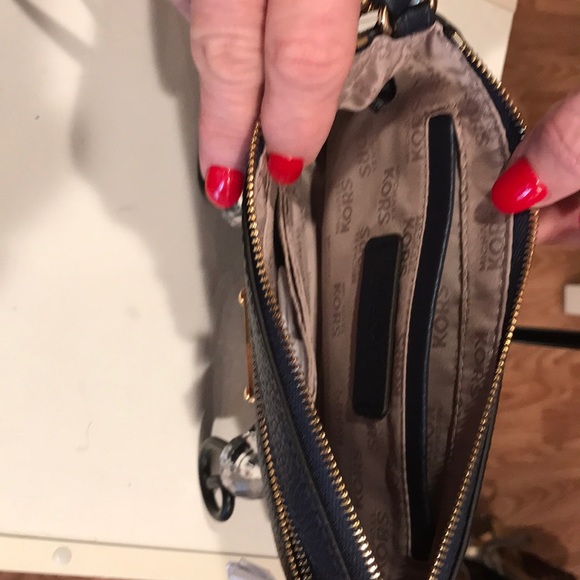 MICHAEL KORS WRISTLET - Picture 5 of 7